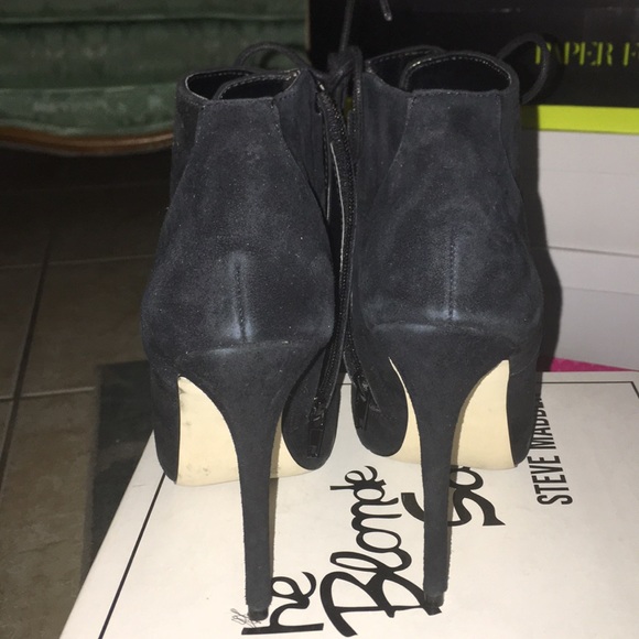 Black suede booties - Picture 3 of 3